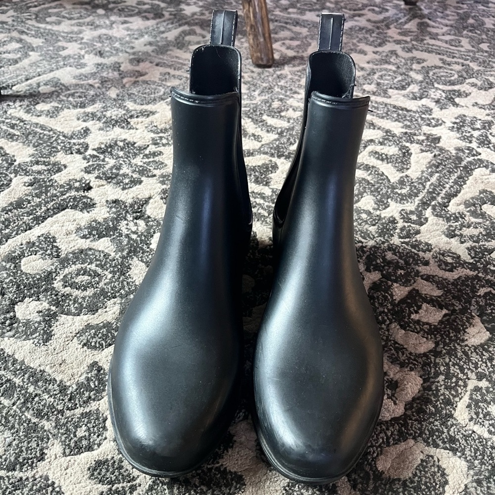 Women’s Rubber Chelsea style boot